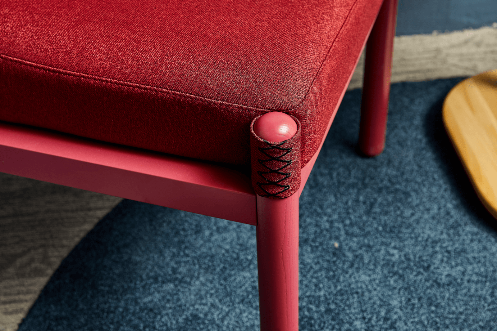 Katana lounge chair