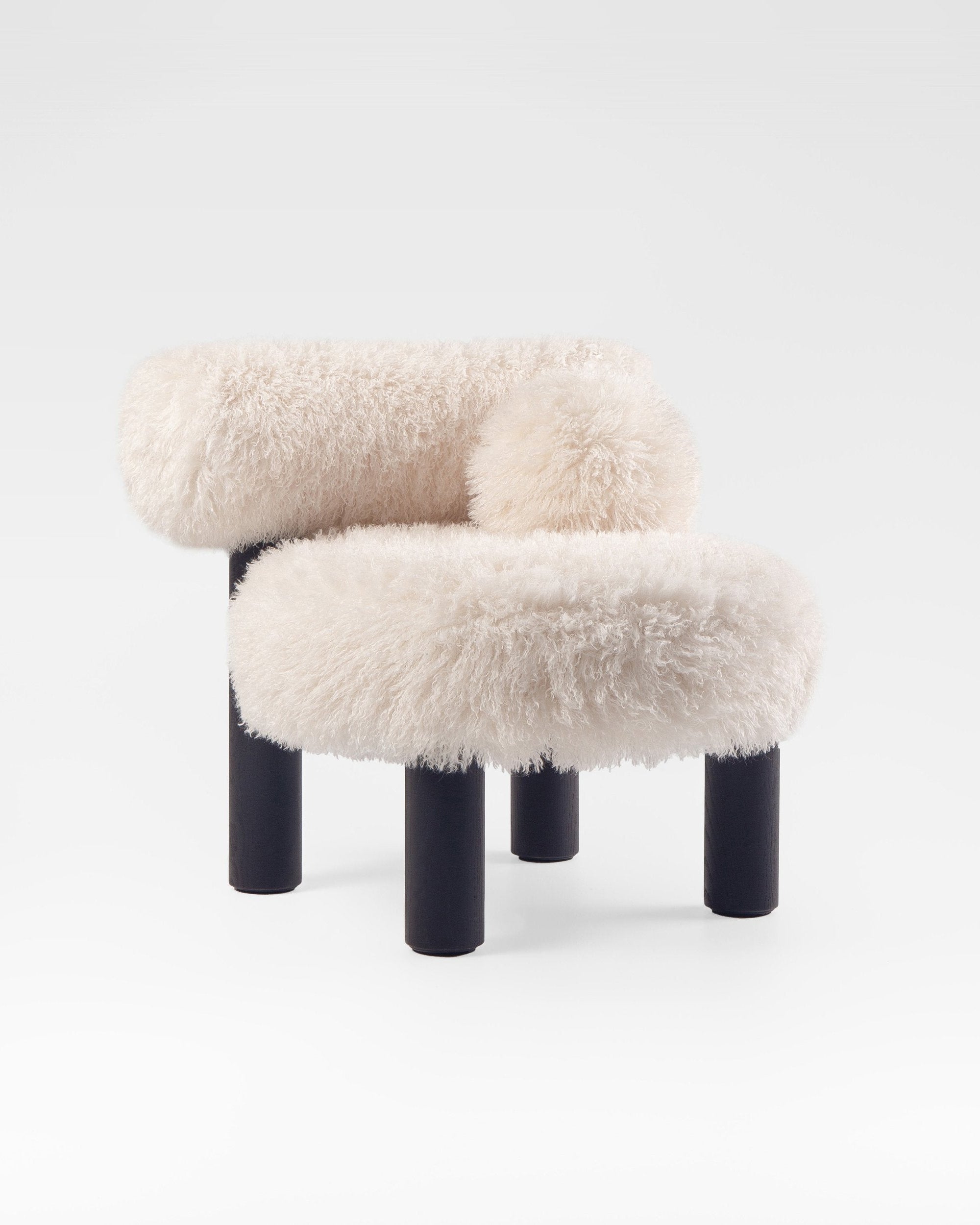 Low Chair Gropius CS2 Fluffy Edition