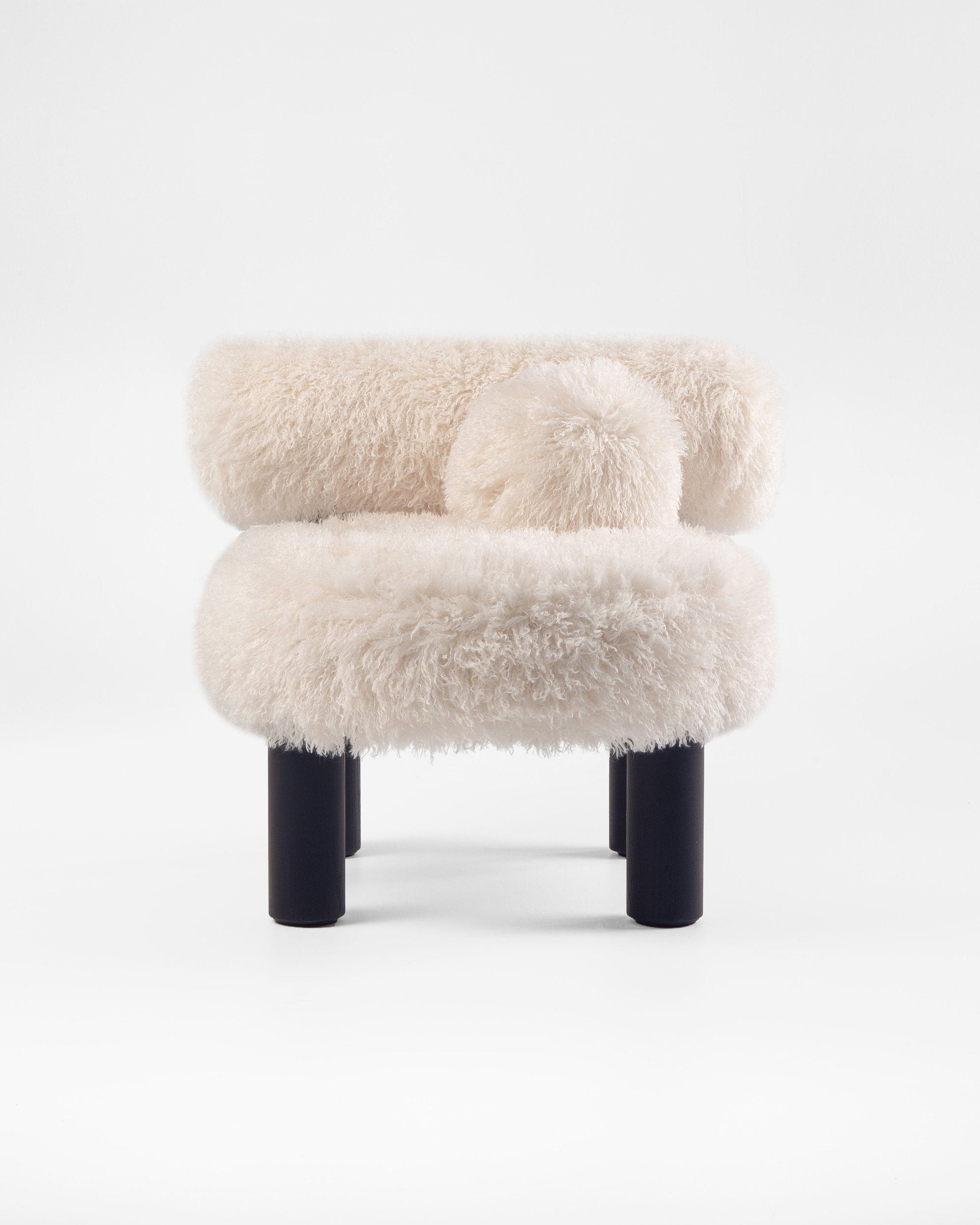 Low Chair Gropius CS2 Fluffy Edition