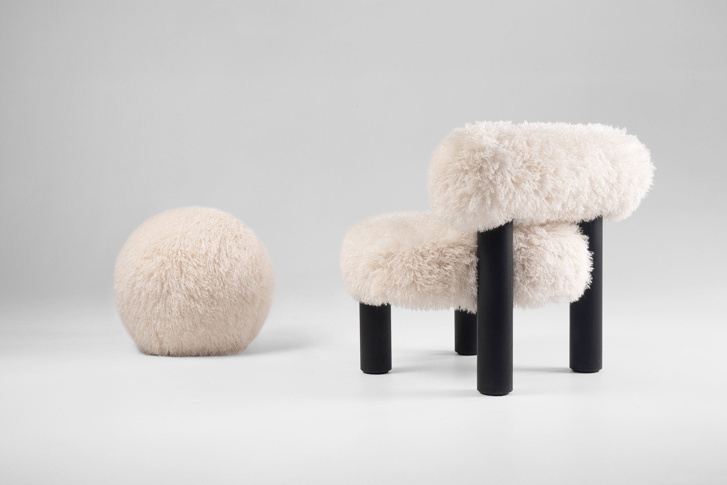 Low Chair Gropius CS2 Fluffy Edition