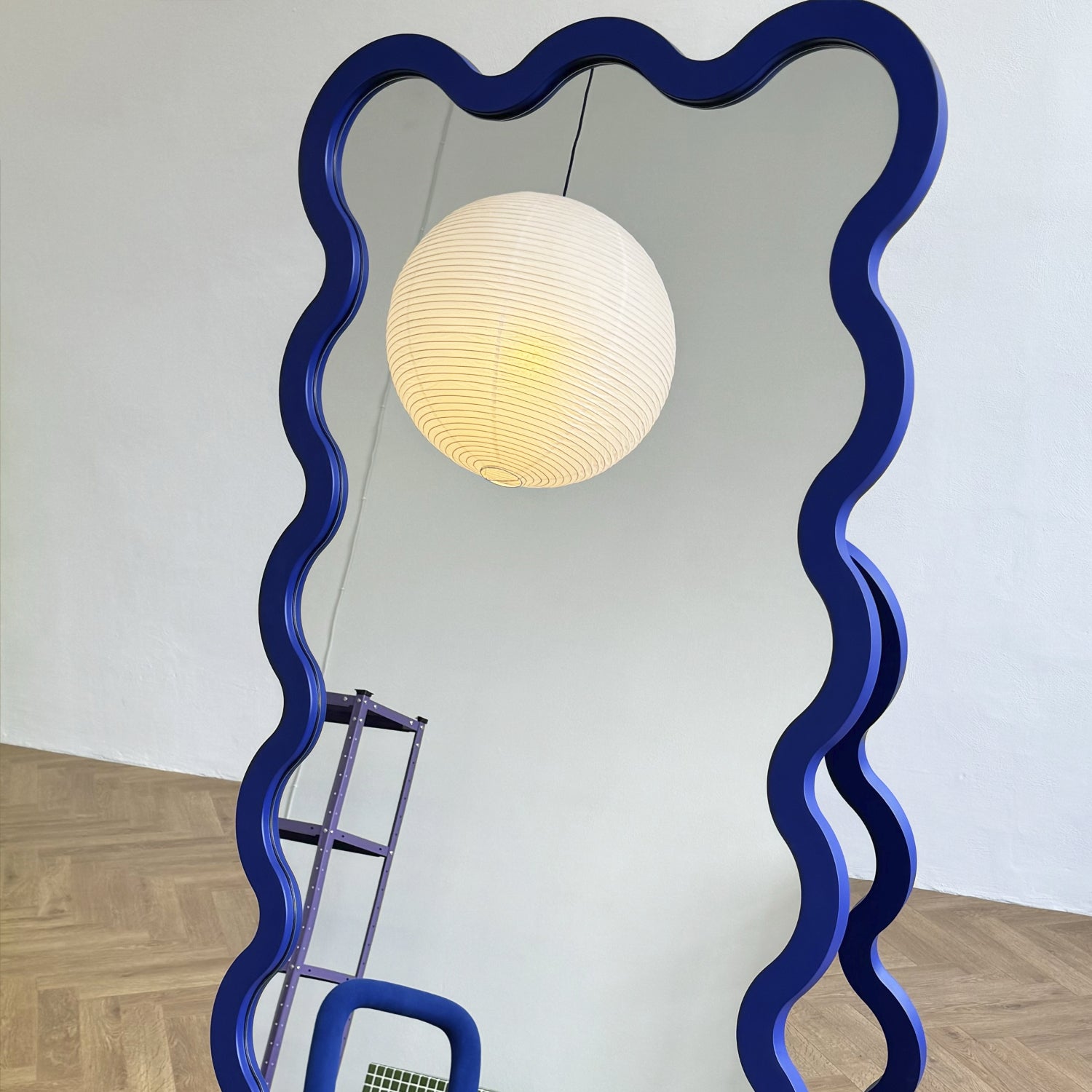 Hvyli Mirror 16 with Leg