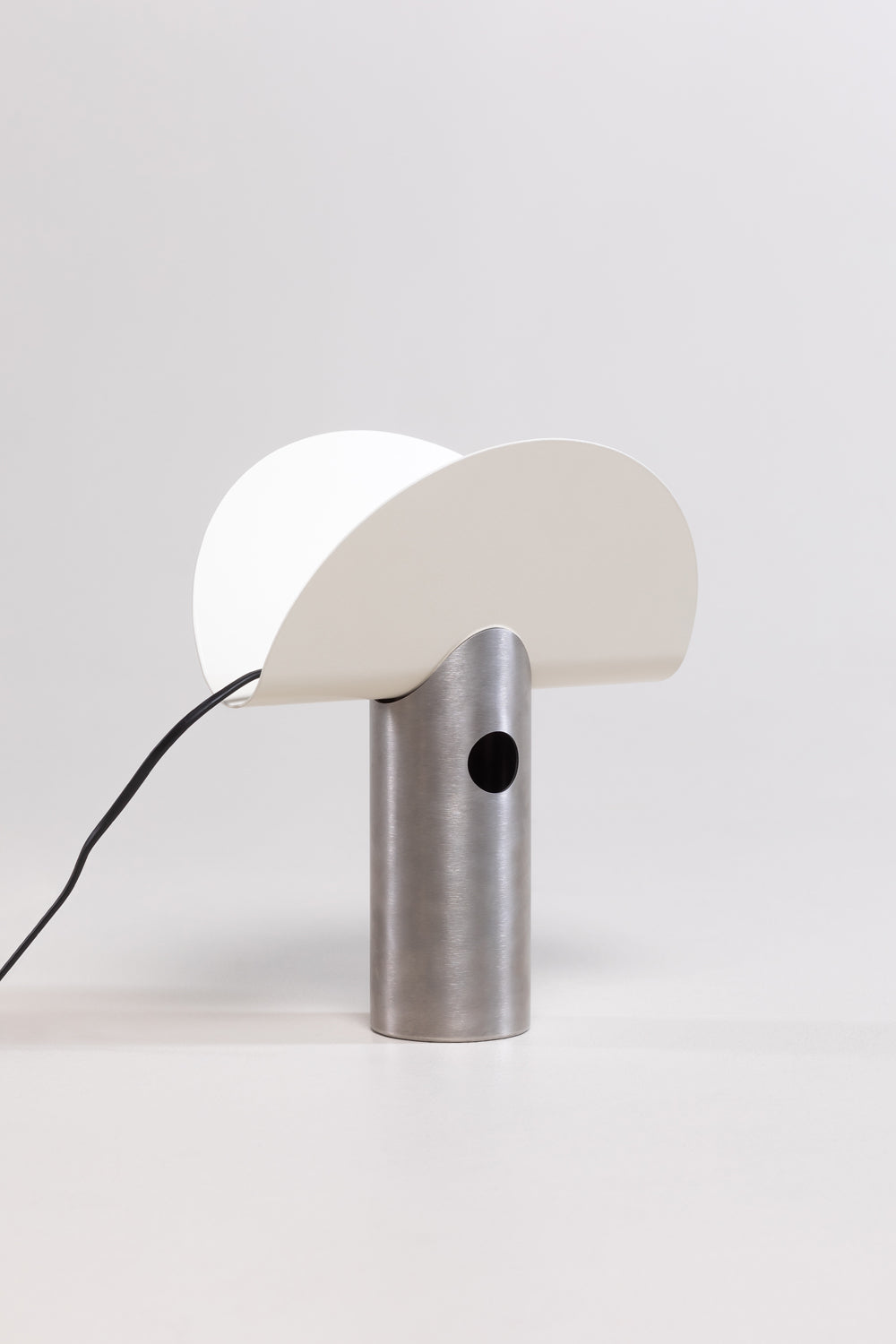 Lamp-vase blend
