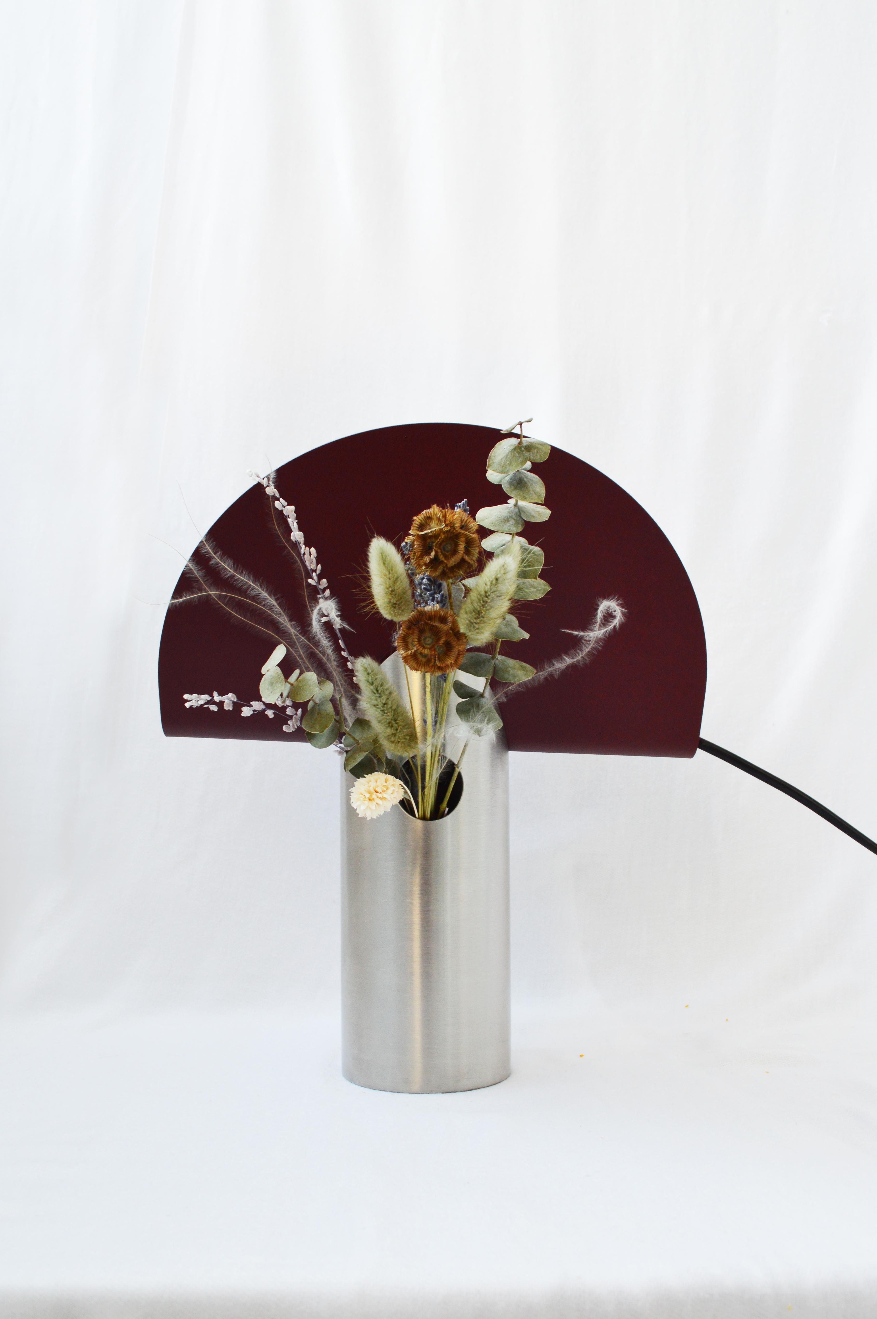 Lamp-vase blend