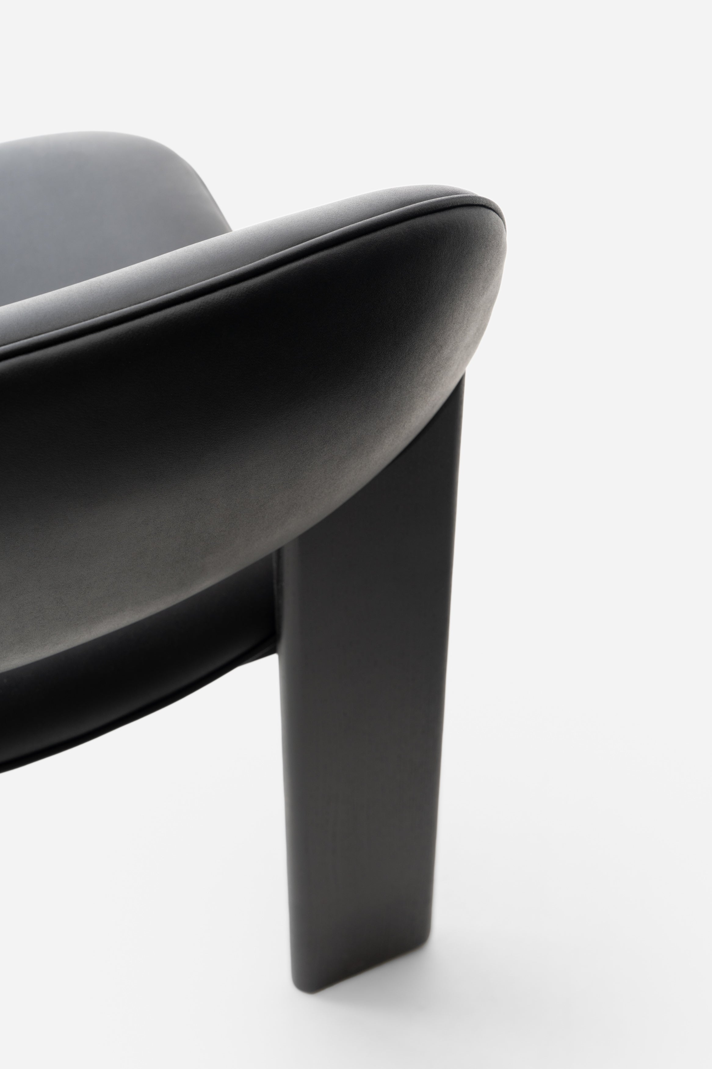Archipen Chair In  Black Leather
