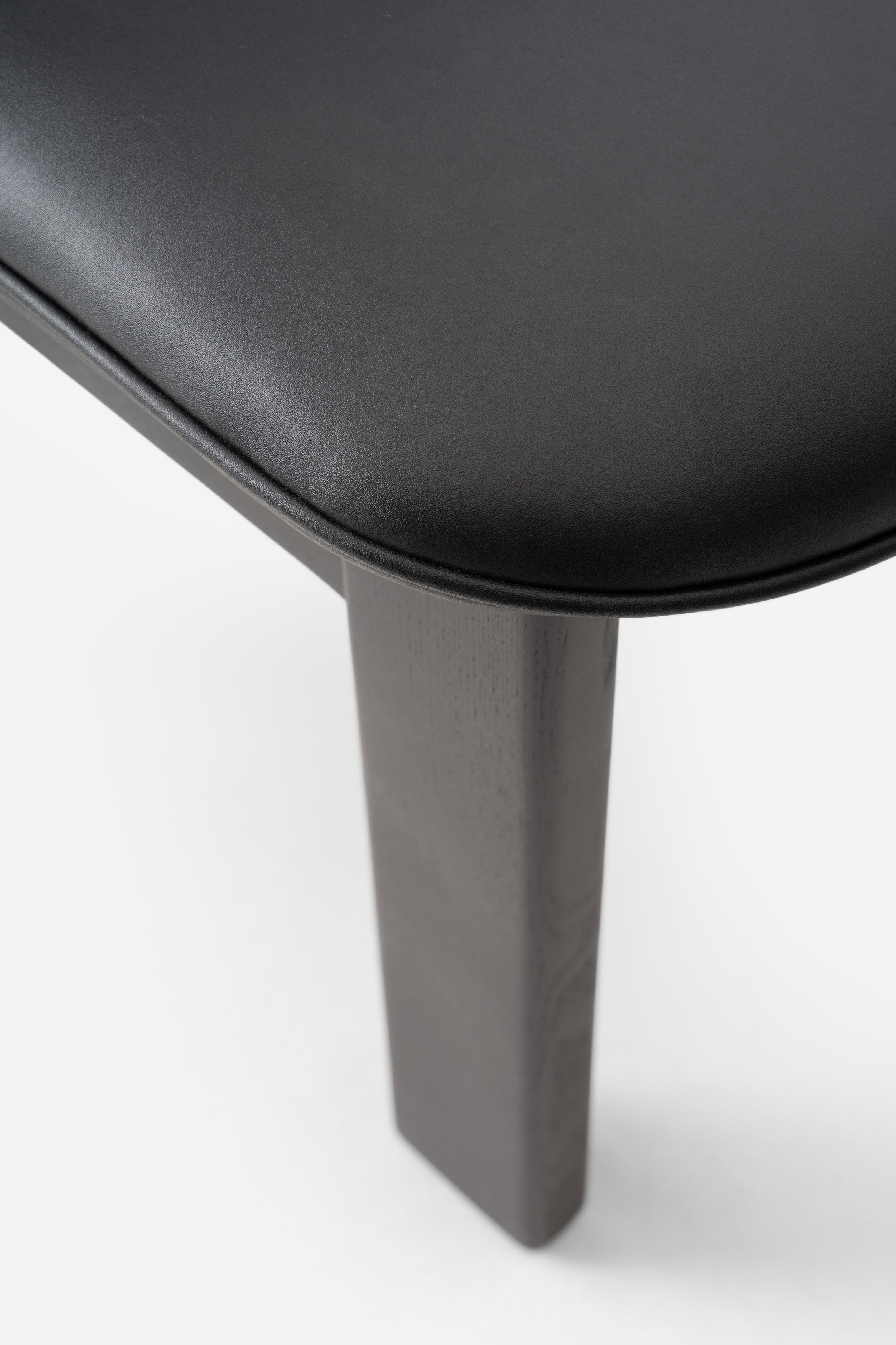 Archipen Chair In  Black Leather