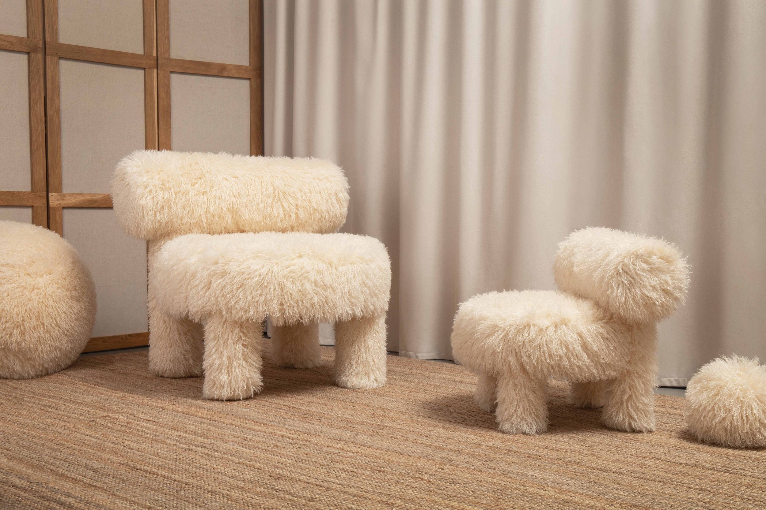 Low Chair Gropius CS1 Fluffy Edition