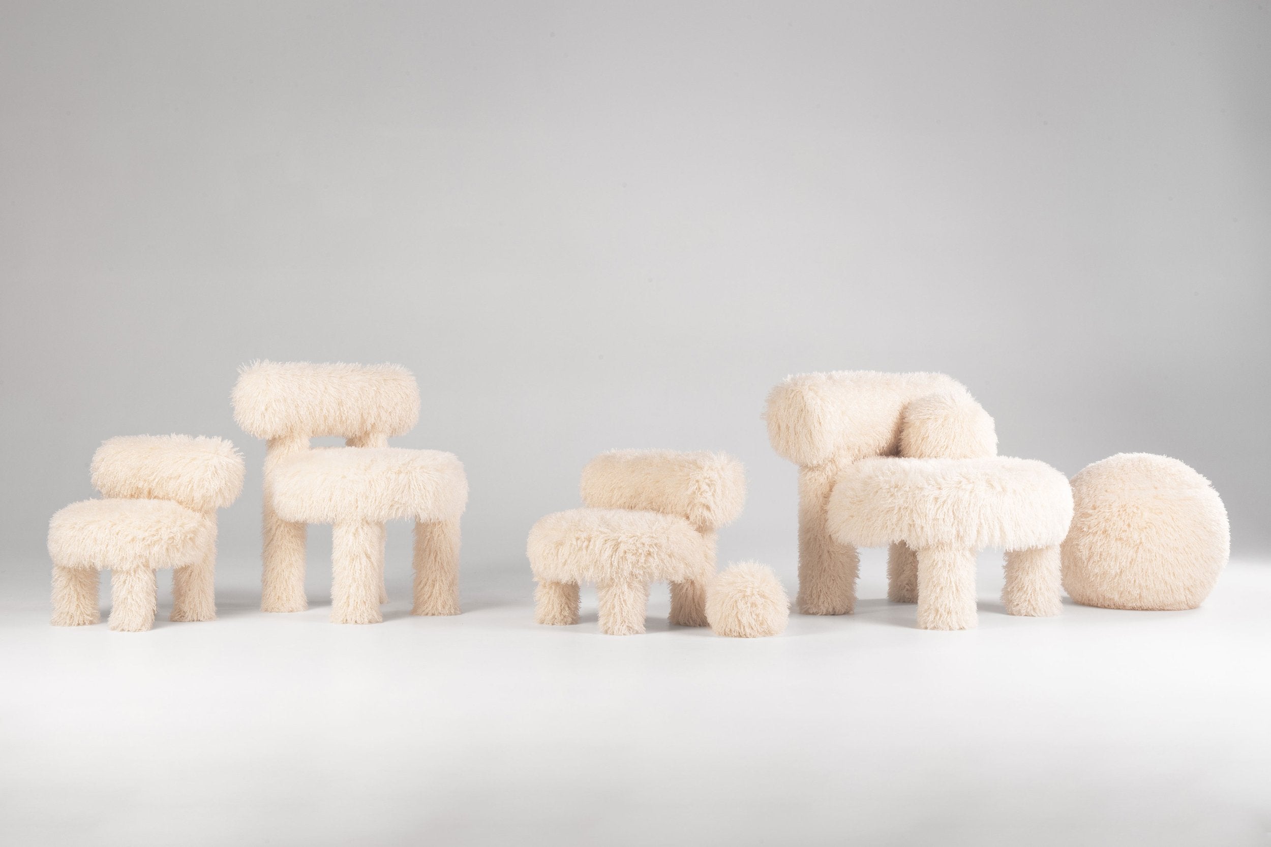 Low Chair Gropius CS1 Fluffy Edition