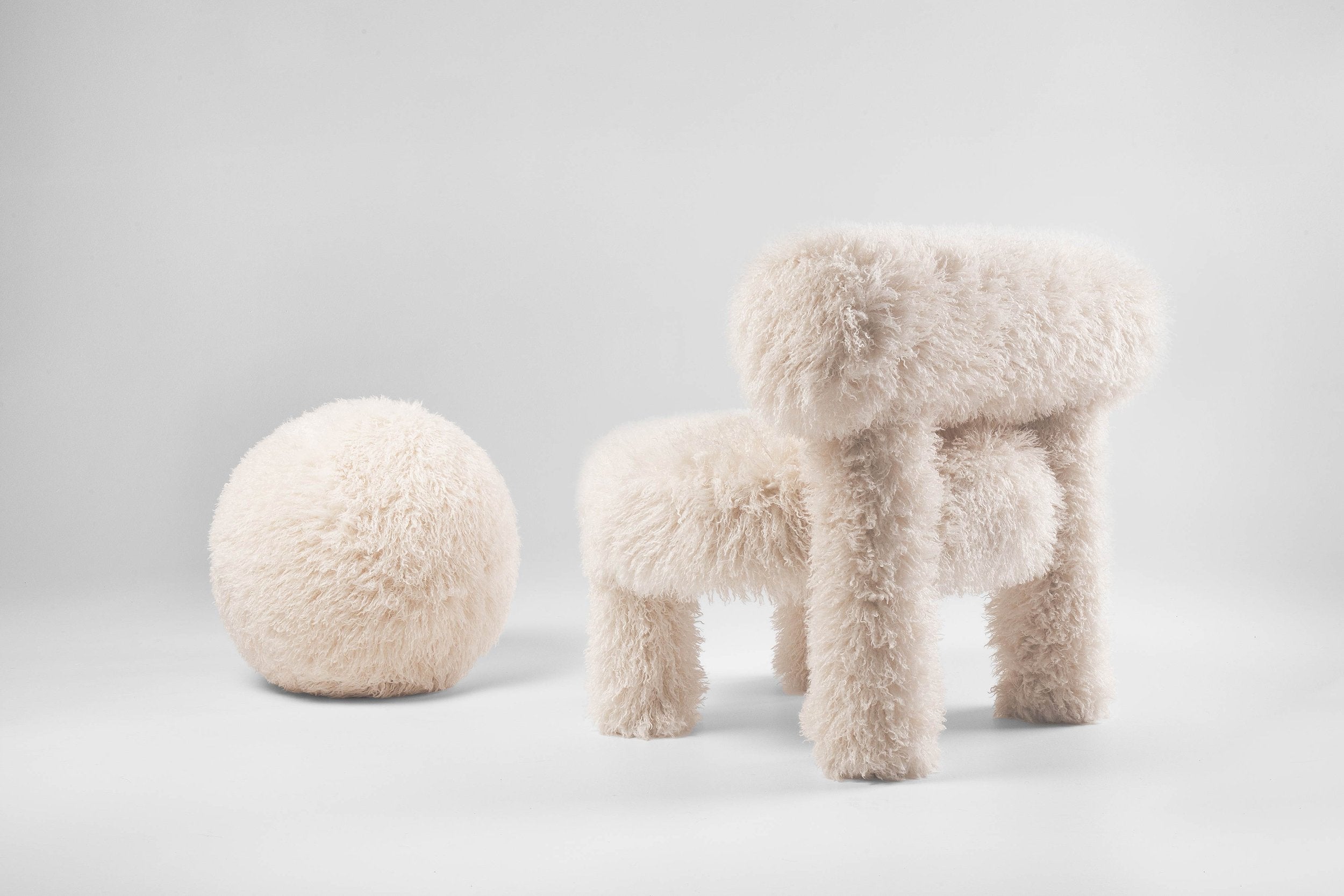 Low Chair Gropius CS1 Fluffy Edition