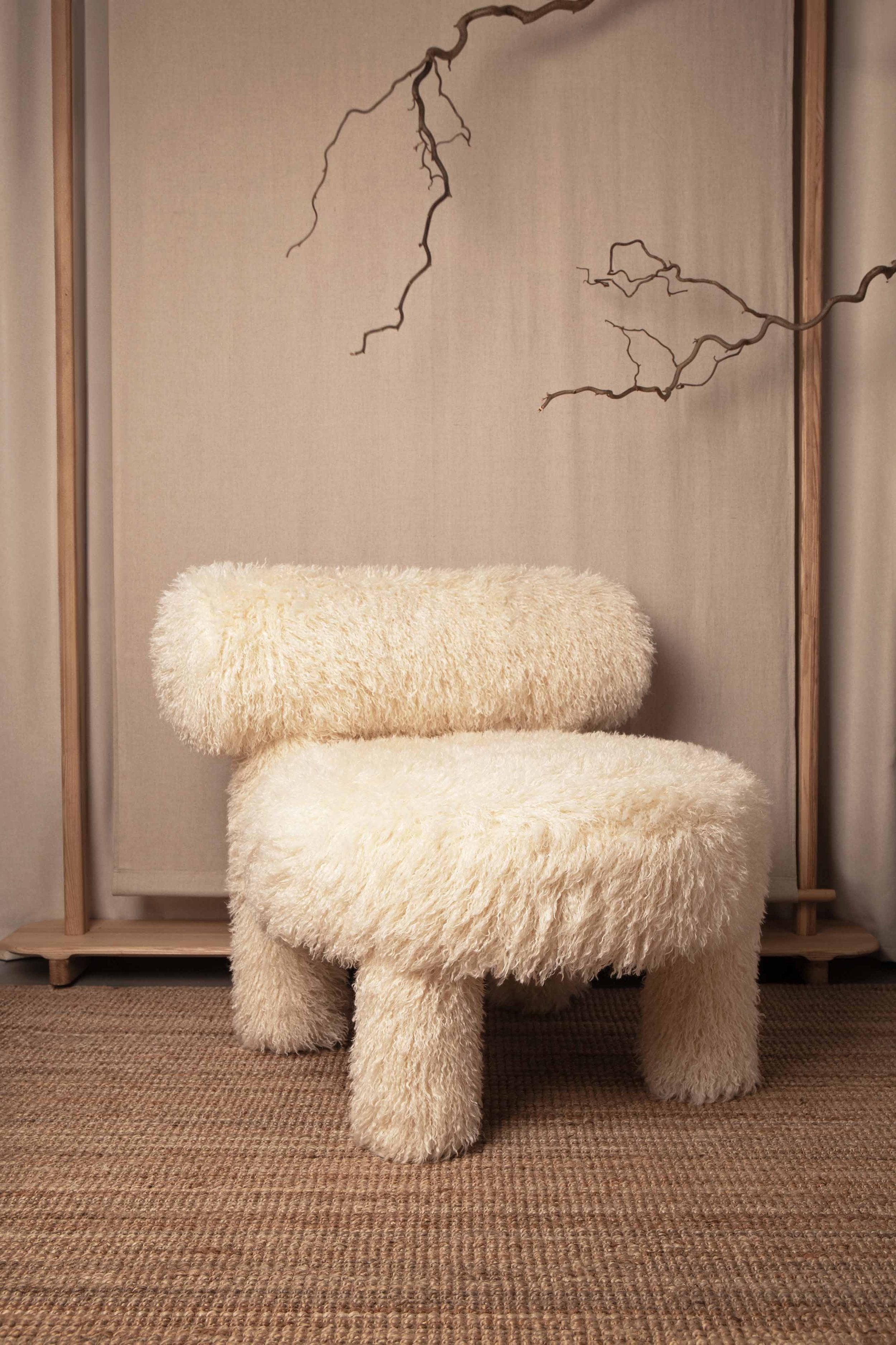 Low Chair Gropius CS1 Fluffy Edition