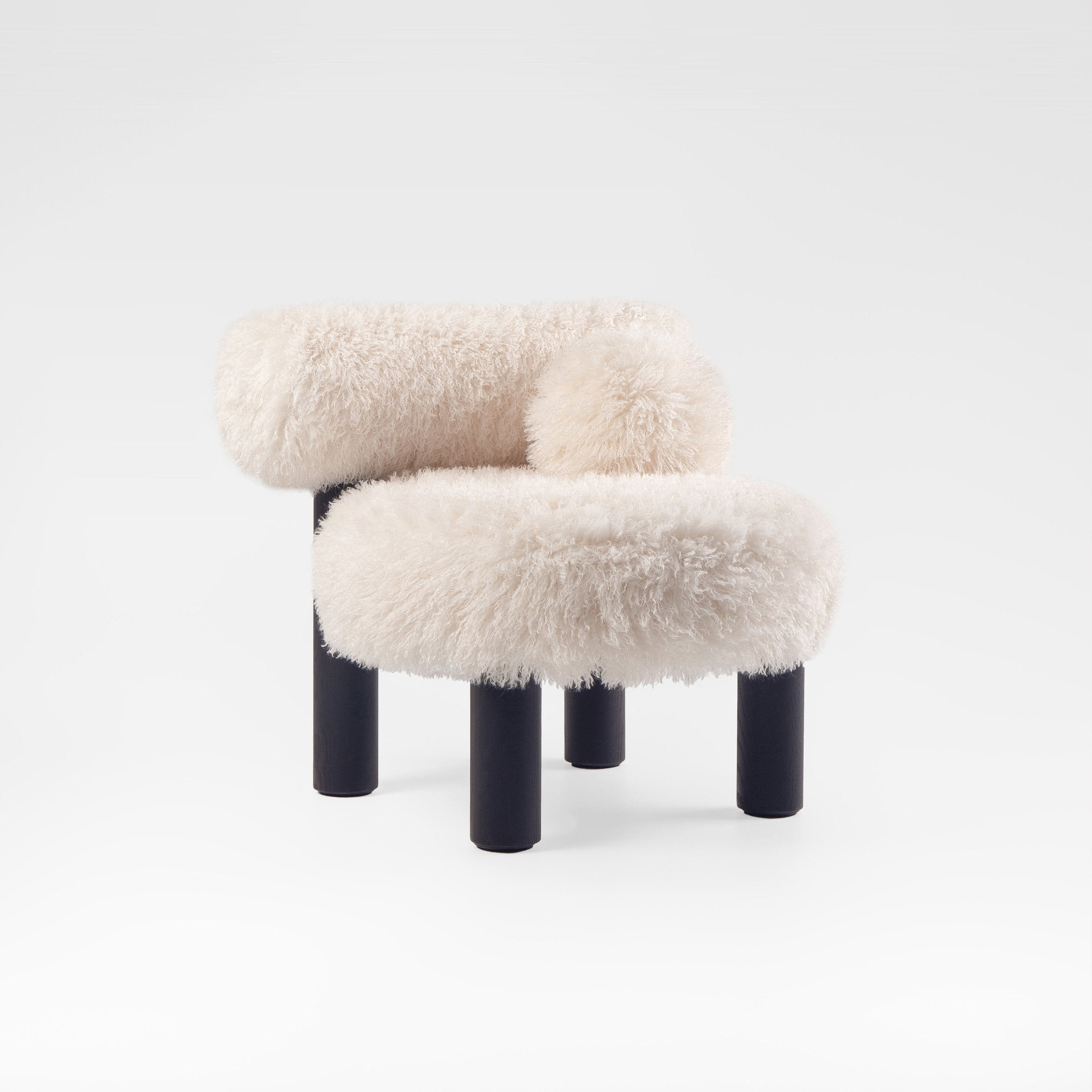 Low Chair Gropius CS2 Fluffy Edition